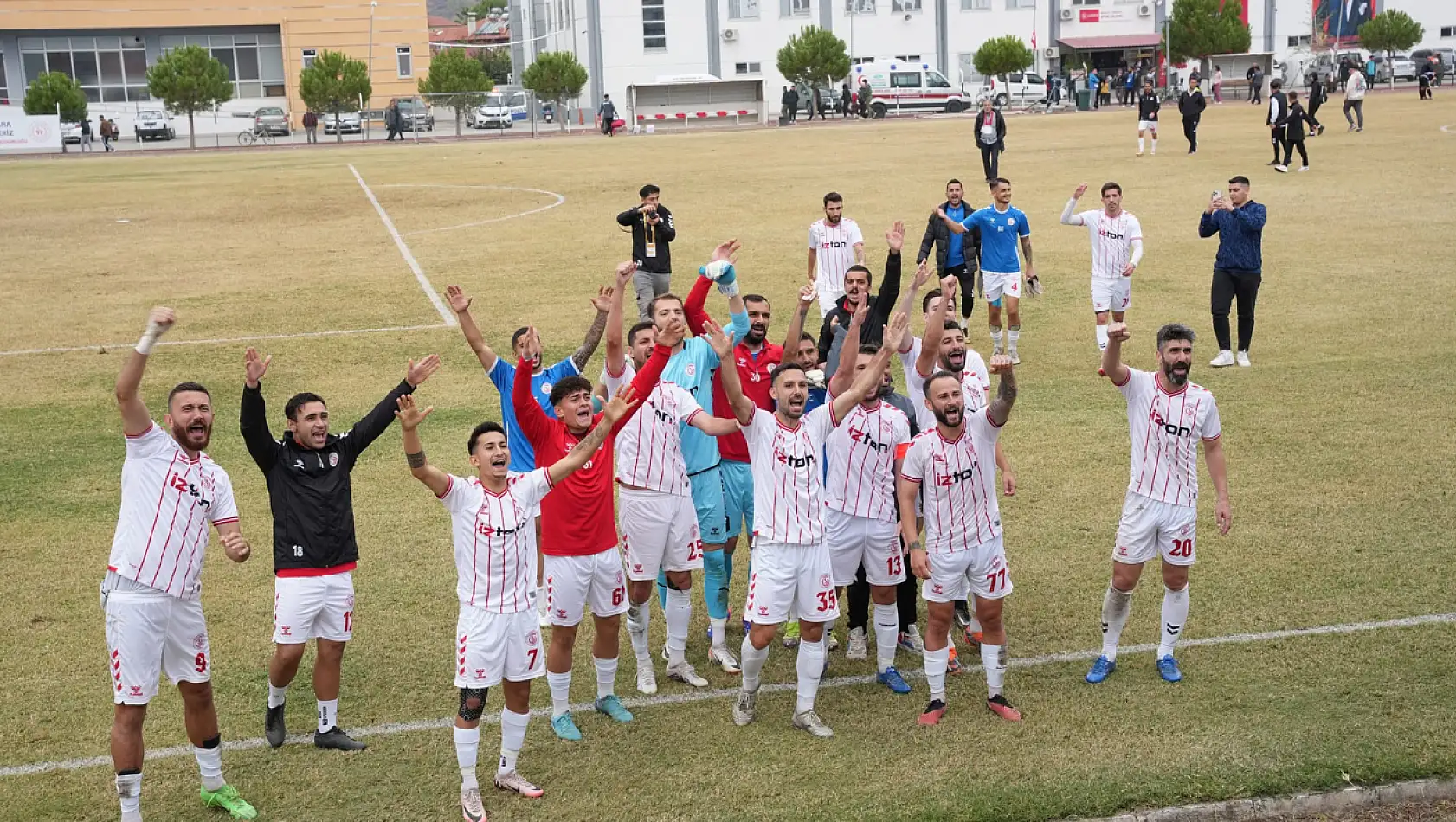 Torbalıspor deplasmandan 3 puanla döndü