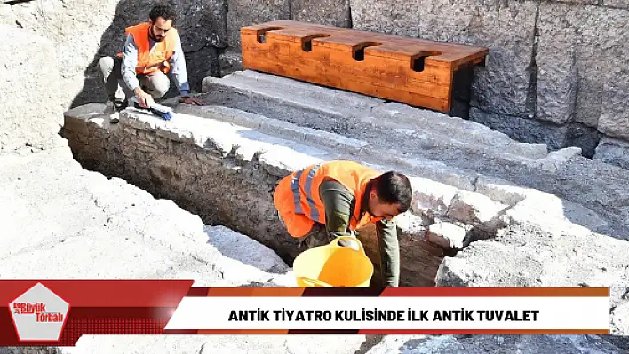 Antik tiyatro kulisinde ilk antik tuvalet