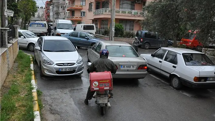 Ara sokaklarda bile araçlar adım atmıyor