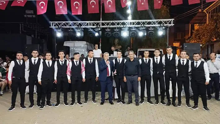 Asker eğlencesine siyasi akını