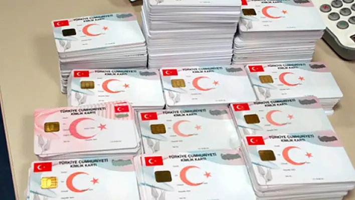 Bakanlık duyurdu: Ehliyet, kimlik ve pasaportta yeni dönem başlıyor