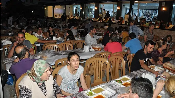 Beşiktaşlılardan iftar