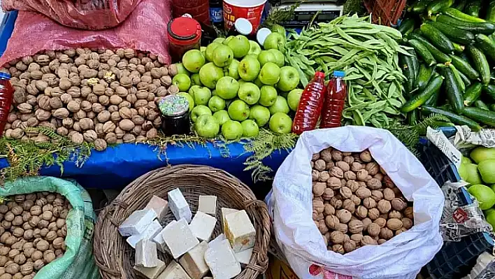 Bu pazara giden çıkışı bulamıyor