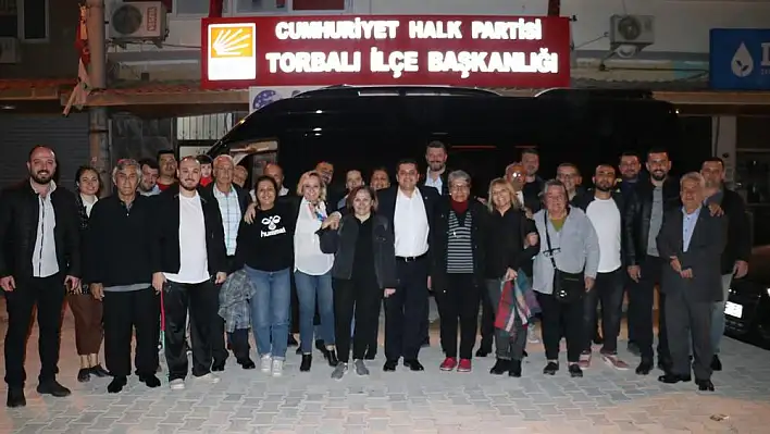 CHP TORBALI'YA 8 BİN BAYRAK YETMEDİ, 5 BİN YENİ SİPARİŞ VERİLDİ