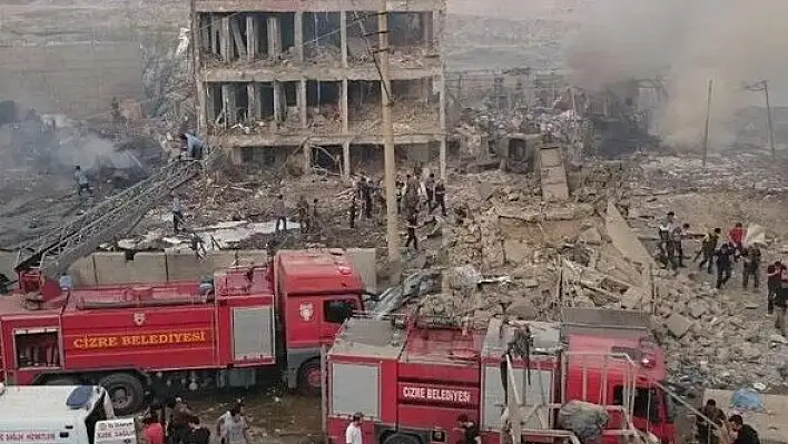 Cizre’de Emniyet Müdürlüğü’ne bombalı saldırı