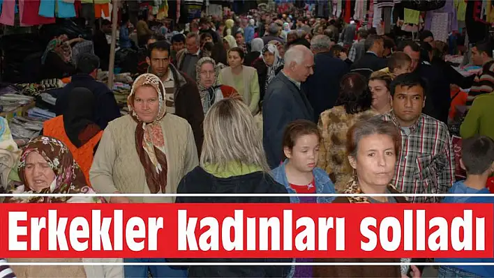 Erkekler kadınları solladı