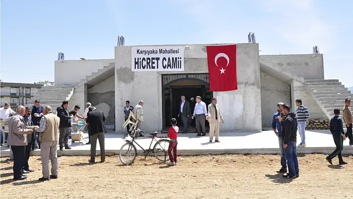 'Hayırlı' cami ibadete açıldı!