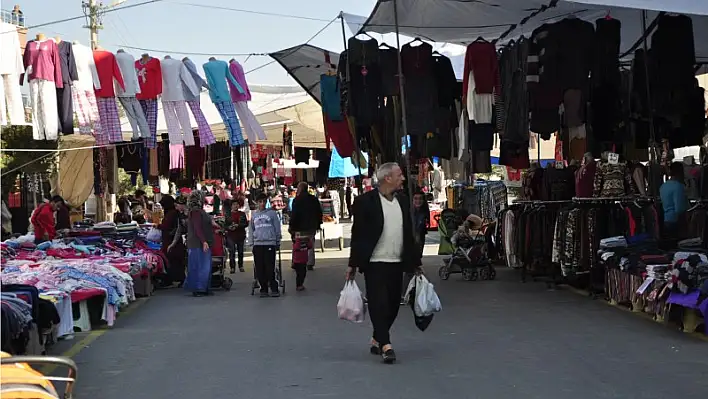 İlçe pazarlarına yılbaşı ayarı!