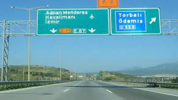 İZMİR – AYDIN OTOBANI TRAFİĞE KAPATILDI!