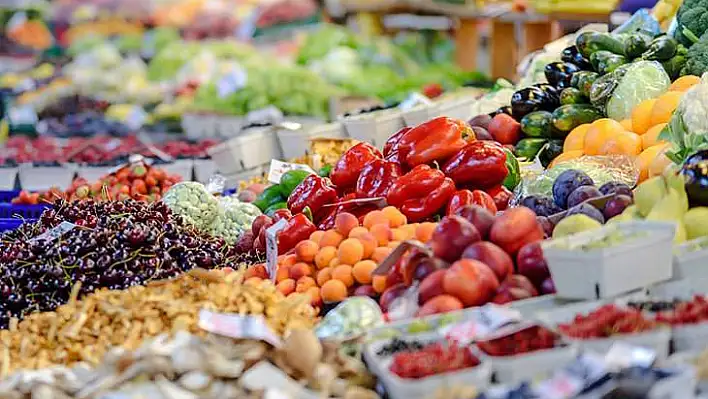 İzmir Pazarcılar Odası Başkanı Hamdin Erişen, 'Bu yaz fiyatlar düşecek diye kimse ümitlenmesin'