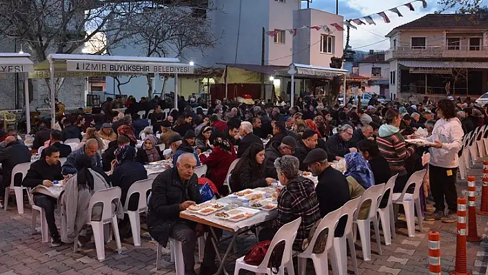 KARAKIZLAR KÖYÜ GELENEKSEL İFTAR DAVETİNİ GERÇEKLEŞTİRDİ