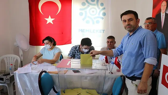 MEMLEKET PARTİSİ TORBALI İLÇE BAŞKANI SERHAN KESİCİ 'BENİM ADAYIM KEMAL KILIÇDAROĞLU''