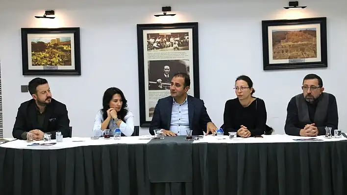 MOBİLYA SEKTÖRÜ TORBALI'DA BULUŞTU