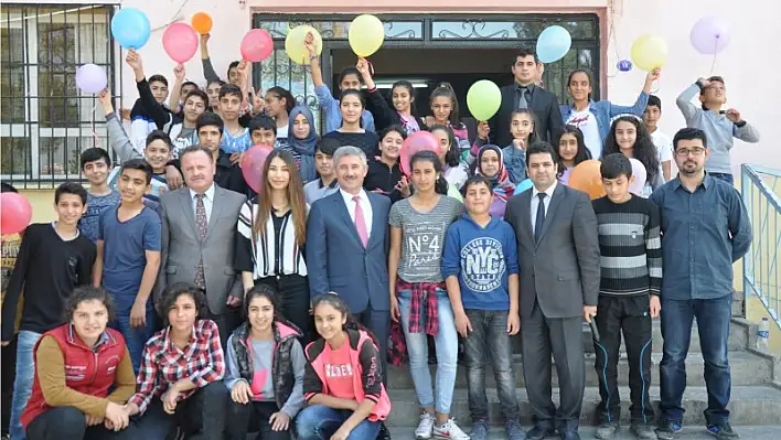 Okul bahçesine TEOG dilek ağacı