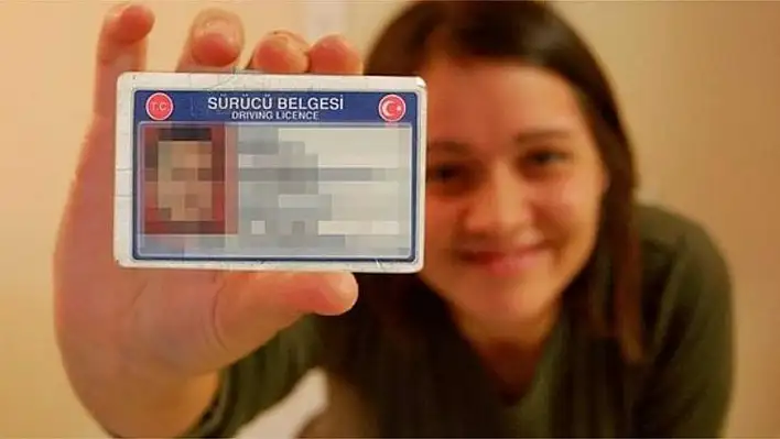 Pasaport ve ehliyet için süre uzatıldı