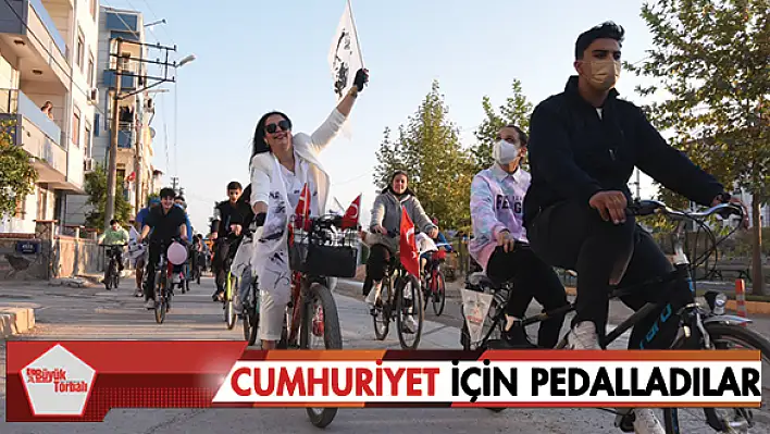 Pedalları Cumhuriyet için çevirdiler