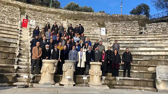 REKTÖR HOTAR'DAN METROPOLİS'TE TANITIM TOPLANTISI