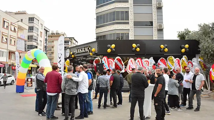 Sevilen Bakraç'a görkemli açılış