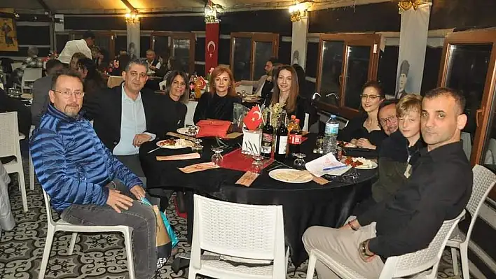 TOBEDOSK'tan erken yılbaşı partisi