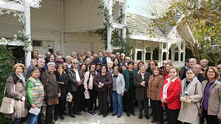 Torbalı Belediyesi'nden öğretmelere 24 Kasım hediyesi