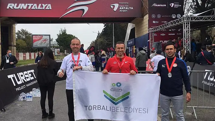 Torbalılı sporcular Runtalya'ya damga vurdu