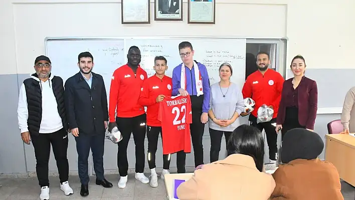 TORBALISPOR'DAN DUYGULANDIRAN ZİYARET