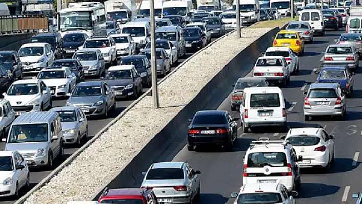 Trafiğe kayıtlı araç sayısı 23 milyona dayandı