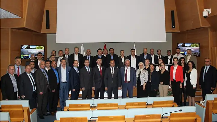Manisa takviyeli, Torbalı takviyesiz büyüyor