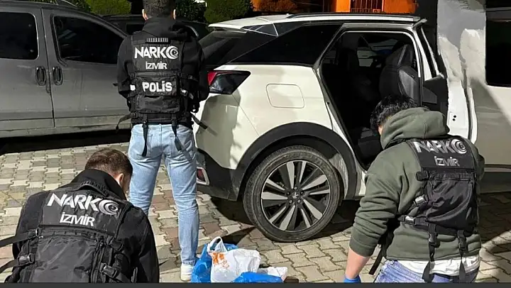 Otomobilde metamfetamin ele geçirildi!